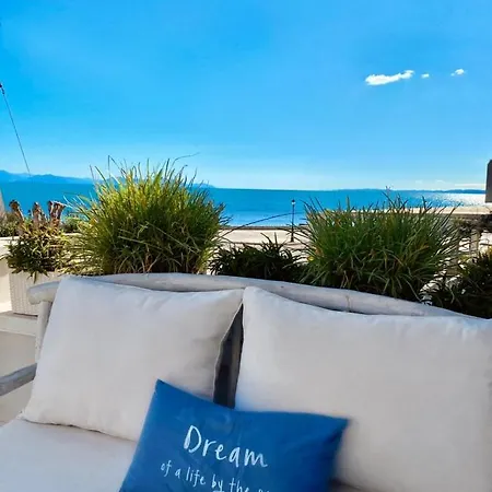 Blue View House Hébergement de vacances *